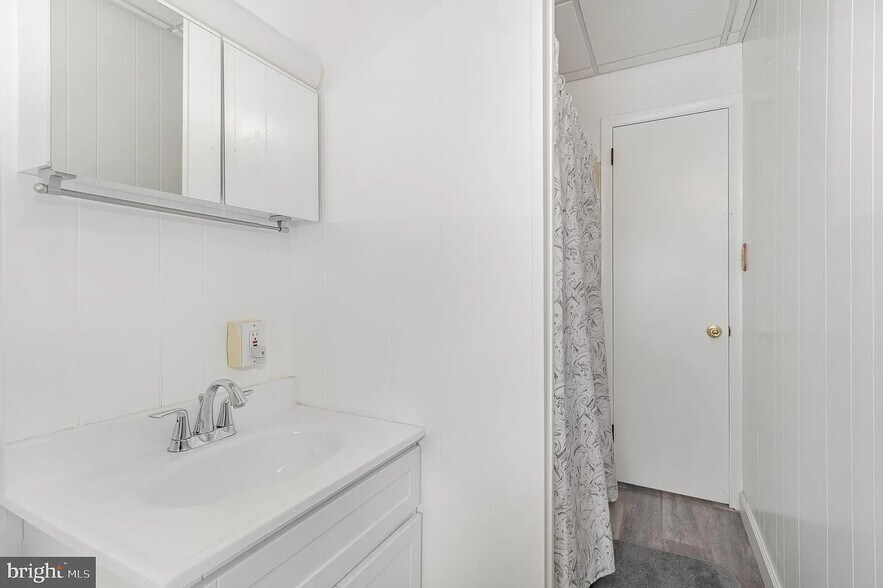 Building Photo - 19 W 2nd St