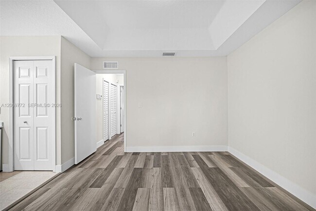 Building Photo - 1681 SE 30th St