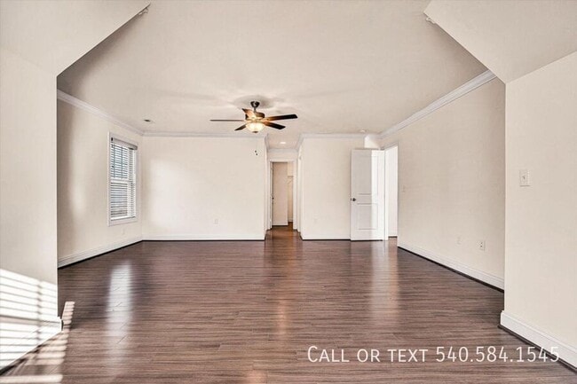 Building Photo - 6982 Linn Cove Court