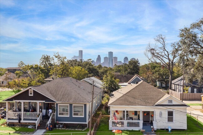 Building Photo - 3102 Eunice St