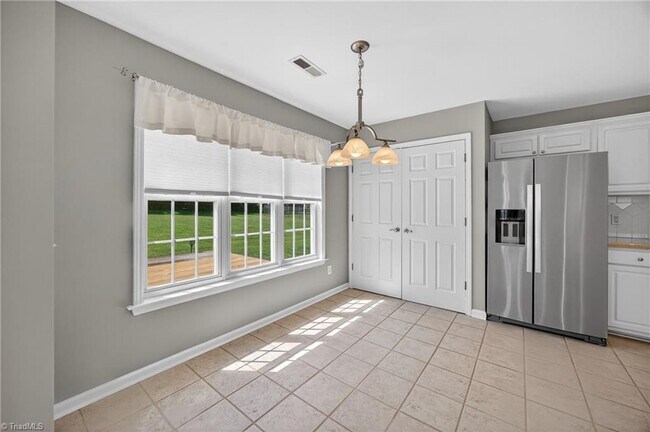 Building Photo - 4018 Berkshire Ct