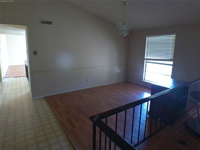 Building Photo - 15823 Ironside Hill Dr