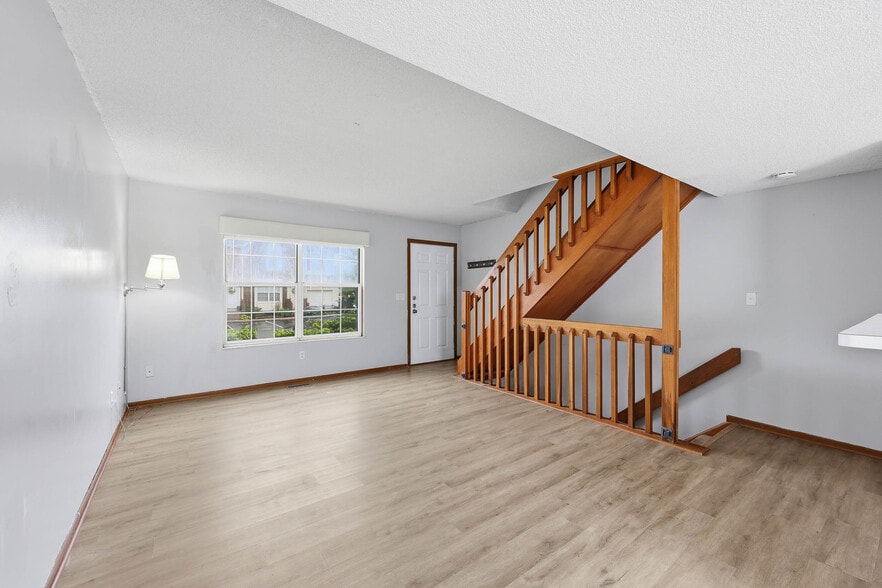 Building Photo - 4916 Stoneybrook Blvd