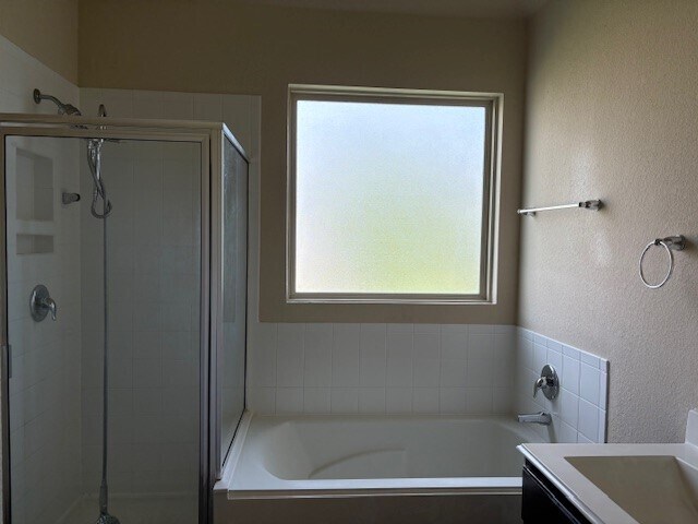 Building Photo - 5210 Victoria Lndg Trl