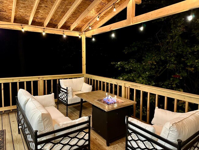 Building Photo - 159 Wolfe Hill Rd