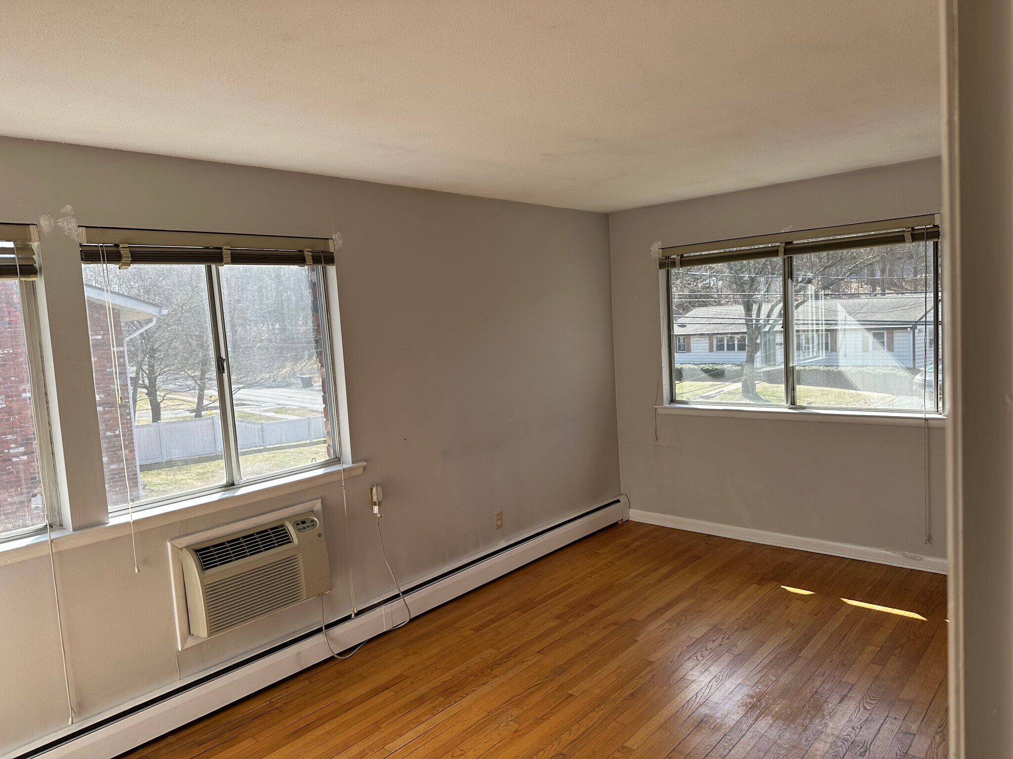 Building Photo - 121 New Britain Ave