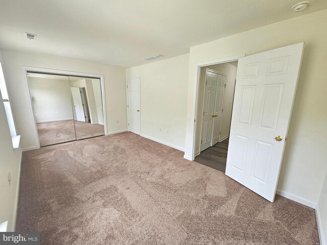 Building Photo - 124 Bay Hill Ln