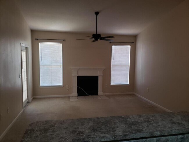 Building Photo - 17966 Villa Creek Dr