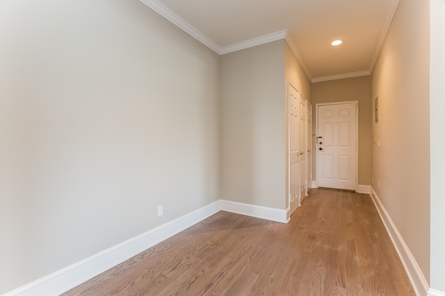 Newly Renovated Apt - Chatham Arms
