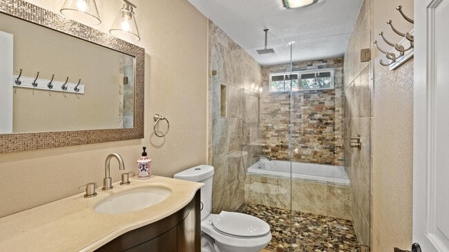 Building Photo - 22 Greengate Ct