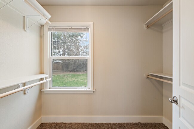 Building Photo - 1218 S Roosevelt St