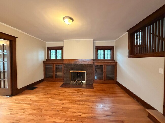 Building Photo - 1047 Sibley St NW