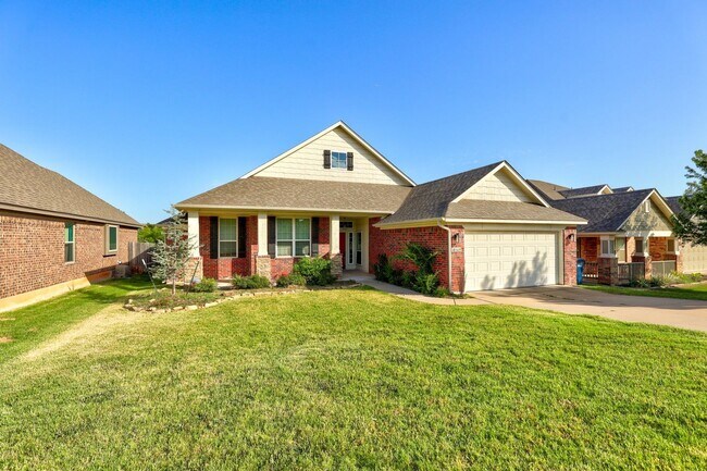 Building Photo - Desirable Home In Valencia Park!
