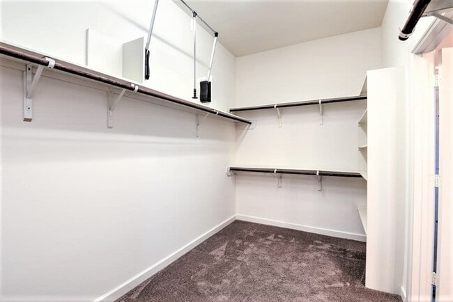 Building Photo - 31507 Reston Cliff Ct