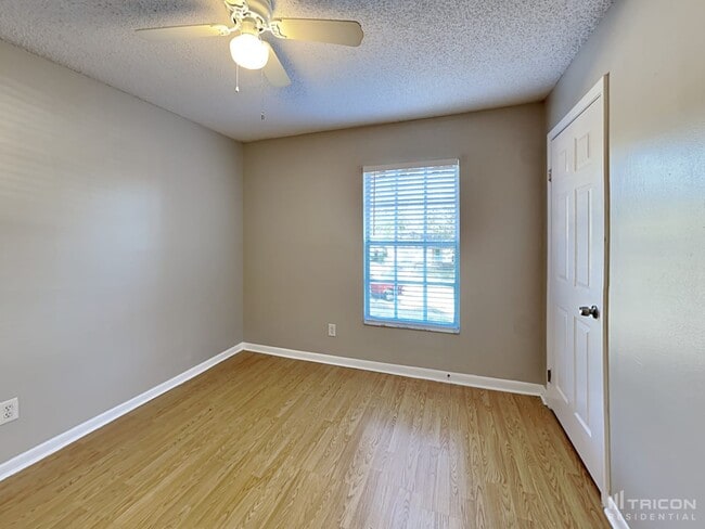 Building Photo - 4513 Cabbage Palm Dr