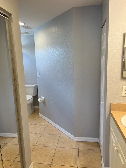 Building Photo - 7060 Strand Cir