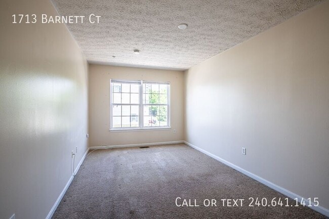Building Photo - 1713 Barnett Ct