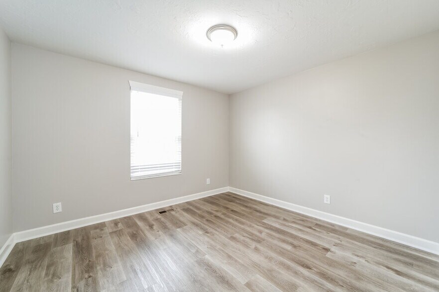 Building Photo - 10318 Leilani Dr