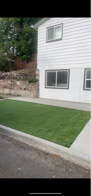 Building Photo - 257 S E St