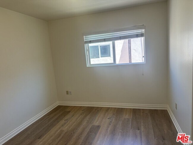 Building Photo - 2307 Mira Vista Ave