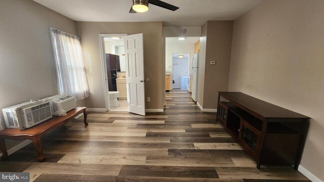 Building Photo - 108 E Pacific Ave