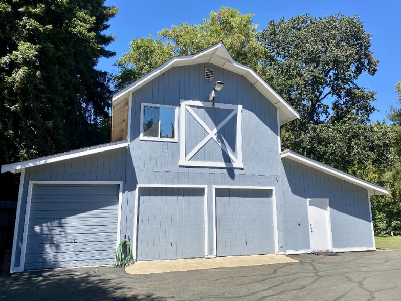 Building Photo - 1042 Easum Dr