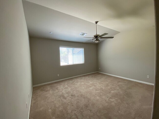 Building Photo - Gorgeous 5 BD 3 BA home available for rent...