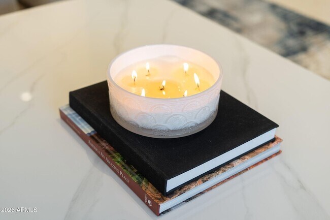 Building Photo - 6587 N Palmeraie Blvd