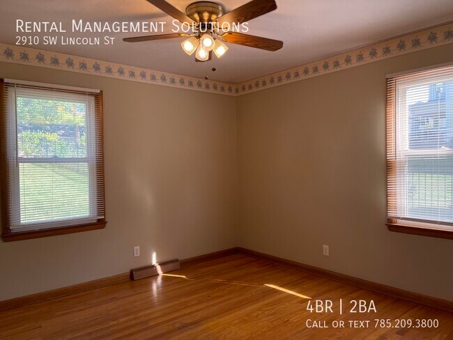 Building Photo - 2910 SW Lincoln St- 4 BED/2 BATH
