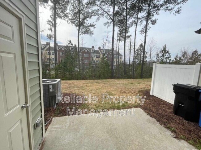 Building Photo - 1015 Grand Ridge Dr