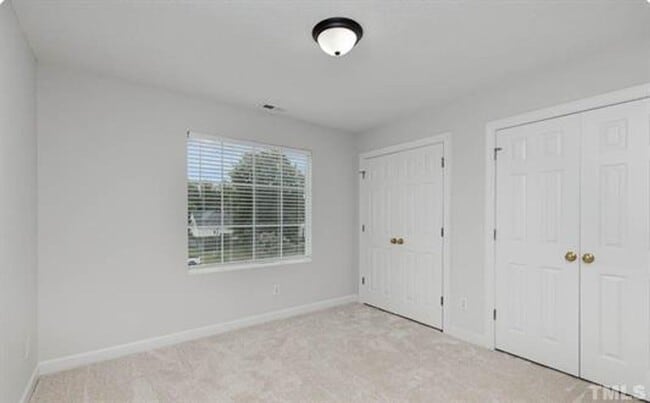Building Photo - Fantastic Angier Home