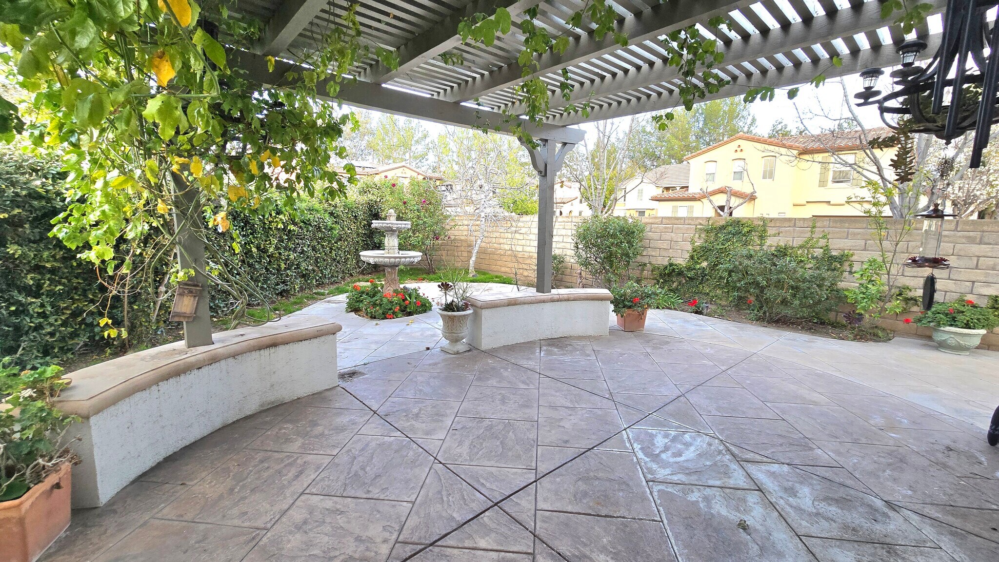 Lush, tranquil backyard space - 24125 View Pointe Ln