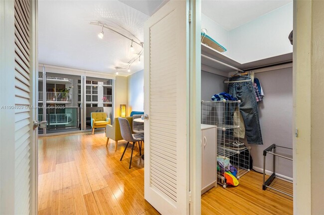 Building Photo - 1200 West Ave