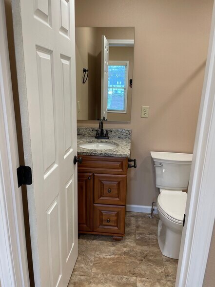 Building Photo - 1206 Bardsley Rd