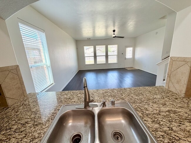 Building Photo - 26922 Henson Falls Dr