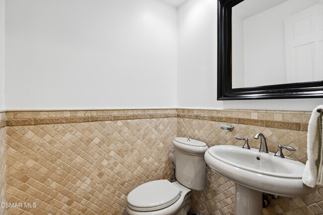 Building Photo - 25301 Prado De Los Arboles