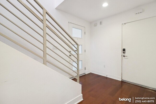 Building Photo - 5907 Saturn St