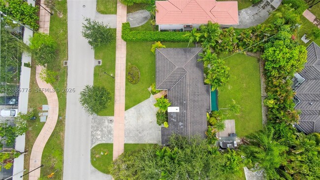 Building Photo - 3128 Coconut Grove Dr