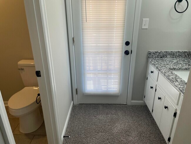 Building Photo - 325 Hackamore Trail