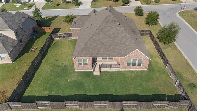 Building Photo - 532 Stone River Dr