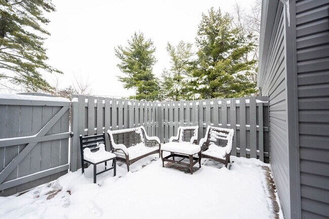 Building Photo - 507 Conner Creek Dr