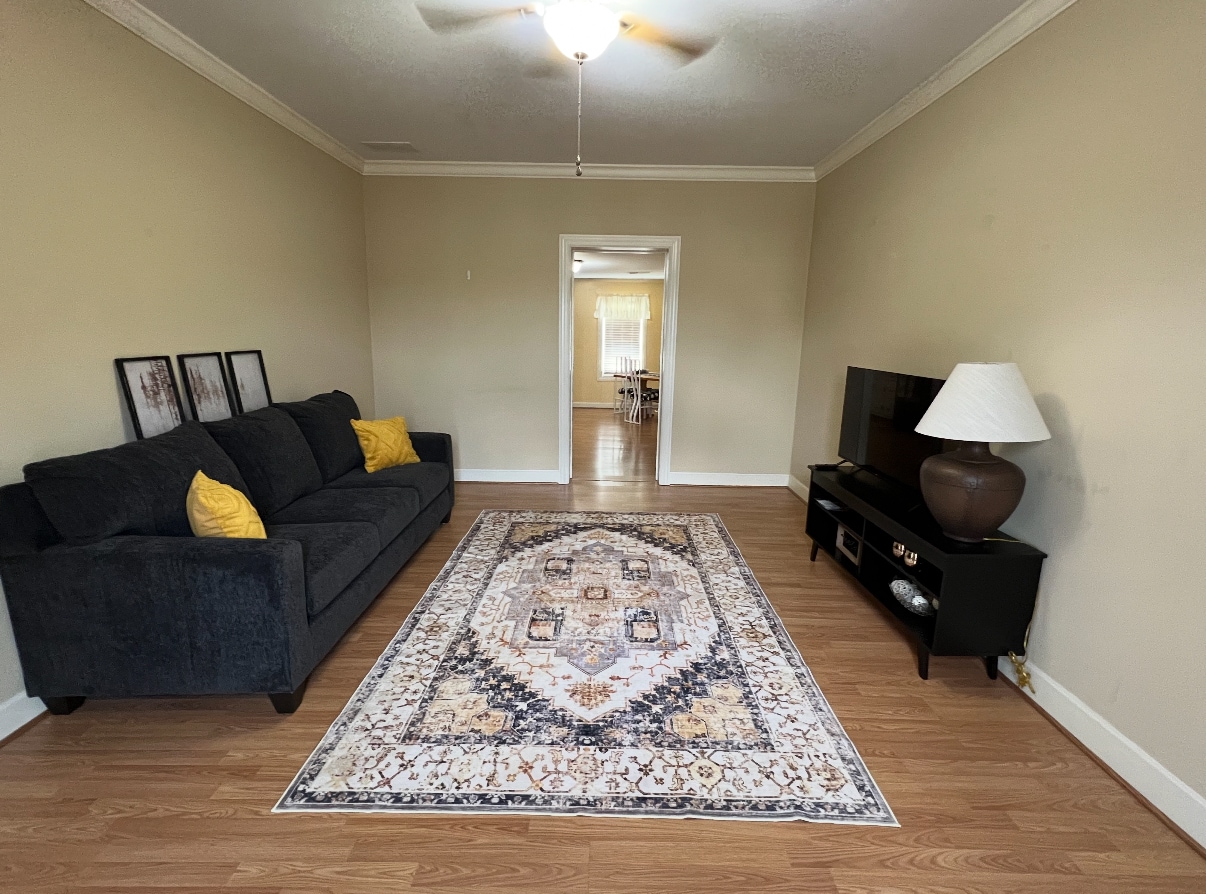 Building Photo - 103 Walnut St