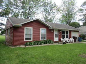 Building Photo - 3-Bed Home on Hollyhock – Attached Garage + Great Location