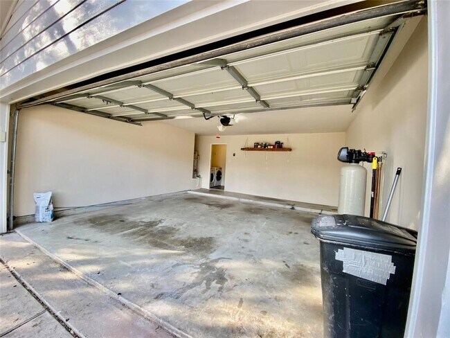 Building Photo - 18210 Hammondsport Ln