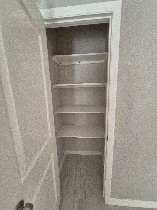 Building Photo - 13095 Linden Dr