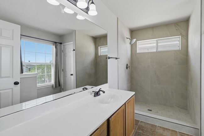 Building Photo - Move-In Ready Gem on Goldcrest Run Near Shopping & Dining