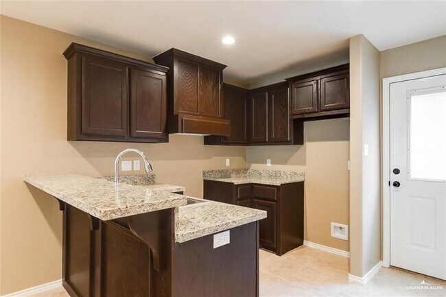 Building Photo - 10 Linda Vista St