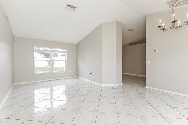 Building Photo - 410 Marlberry Leaf Ave