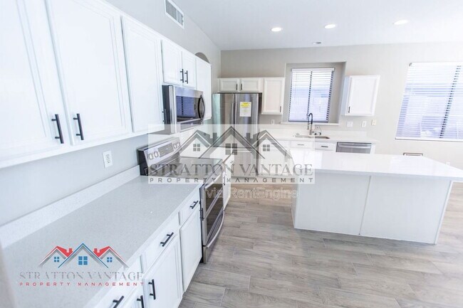 Building Photo - 16627 W McKinley St