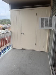 Building Photo - 909 Ala Lilikoi St